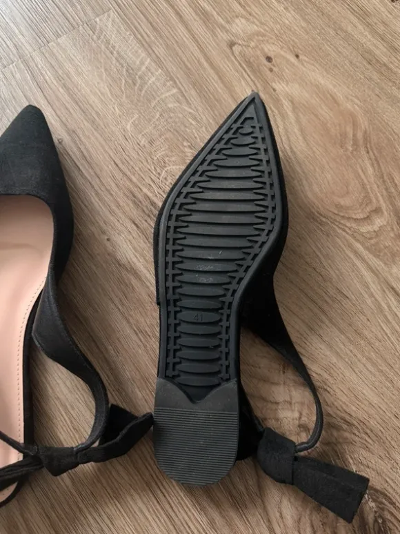 Ballerinas mit Schleife