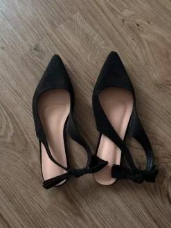 Ballerinas mit Schleife