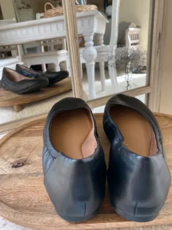 Ballerinas schwarz Amazon essentials 38