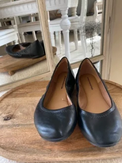 Ballerinas schwarz Amazon essentials 38