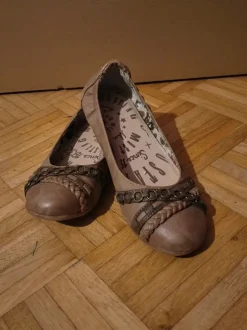 Ballerinas von Mustang braun
