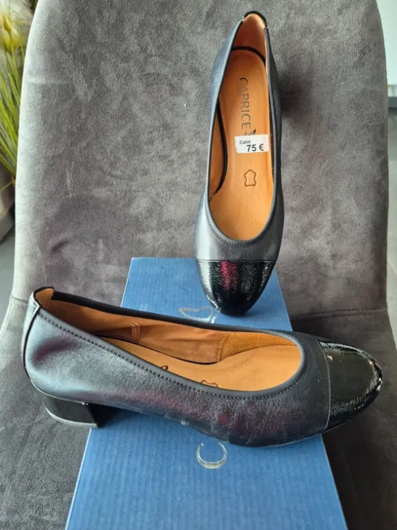 Ballerines noires pointure 36,neuf.Caprice.