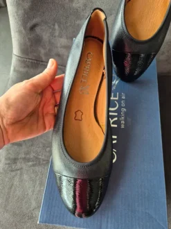 Ballerines noires pointure 36,neuf.Caprice.