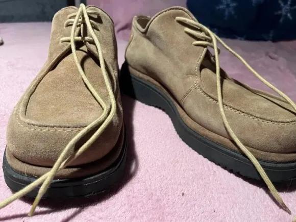 Base London Vintage 90s Suede Derby – Chunky – Made in Italy – Gr. 43 fällt wie 44 – Ungetragen