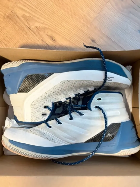 Basketball Hallenschuh Steph Curry Under Armour