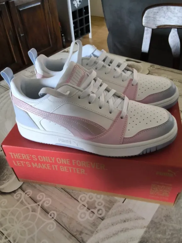 Baskets femmes, puma, neuves , 38