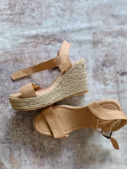 Bastsandalen Keilabsatz NEU