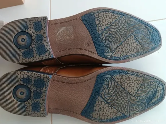 B.Blake Man classic shoes 42.