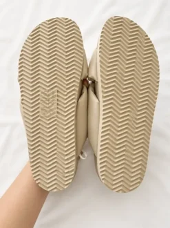 Beige gepolsterte H&M Slides / Sandalen Gr. 38