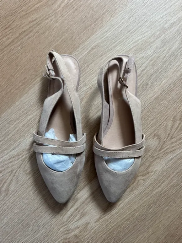 Beige Sandalen, NEU ungetragen!