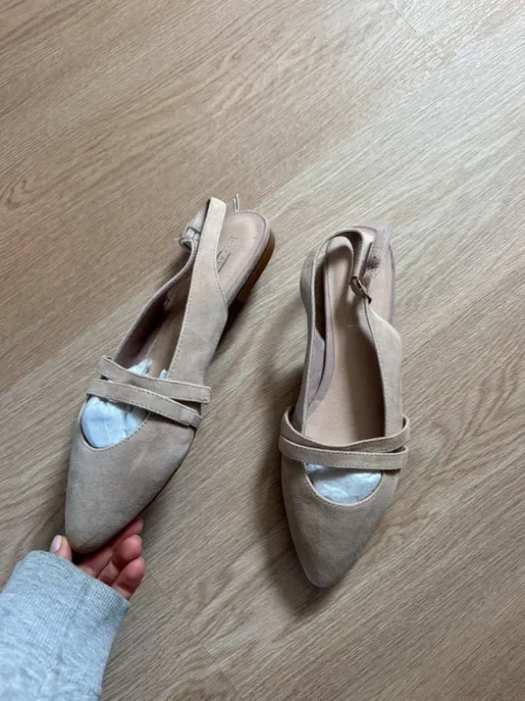 Beige Sandalen, NEU ungetragen!