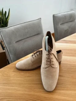 Beige Schnürschuhe aus Wildleder von Gabor