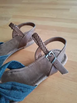 Bench Sandalen