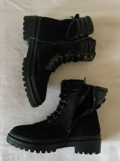 Bequeme Schwarze Stiefel 39