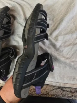 Bequeme Teva Sandalen