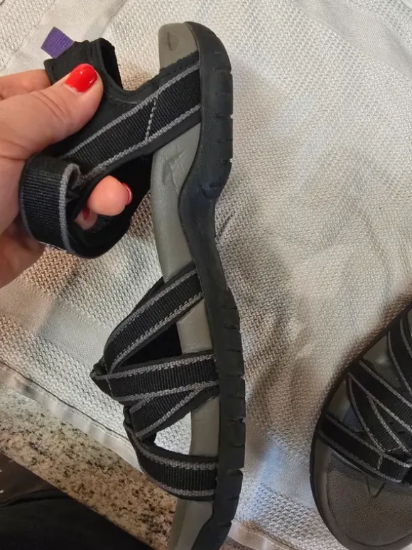 Bequeme Teva Sandalen