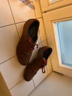 Berluskas Schuhe, braun Schnürsenkel, Leder Portugal