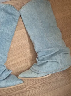Bershka- denim - lichtblauw - cowboylaarzen / slouchy boots - maat 40