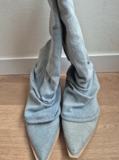 Bershka- denim - lichtblauw - cowboylaarzen / slouchy boots - maat 40