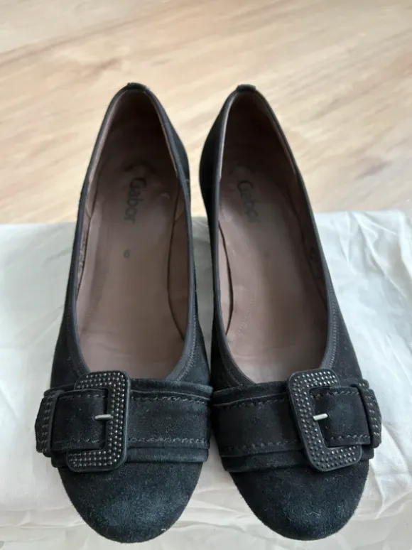 Black ballerinas with heels