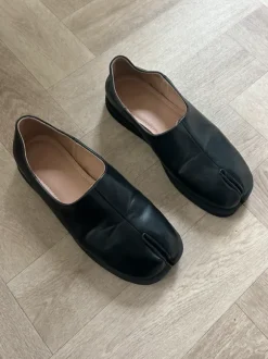Black Tabi dupes