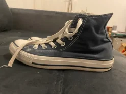 Blaue converse