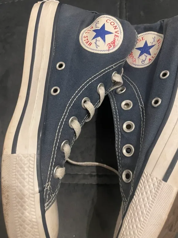 Blaue converse