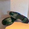 Blaue Loafer mit Muster