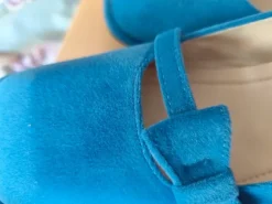 Blaue Schuhe