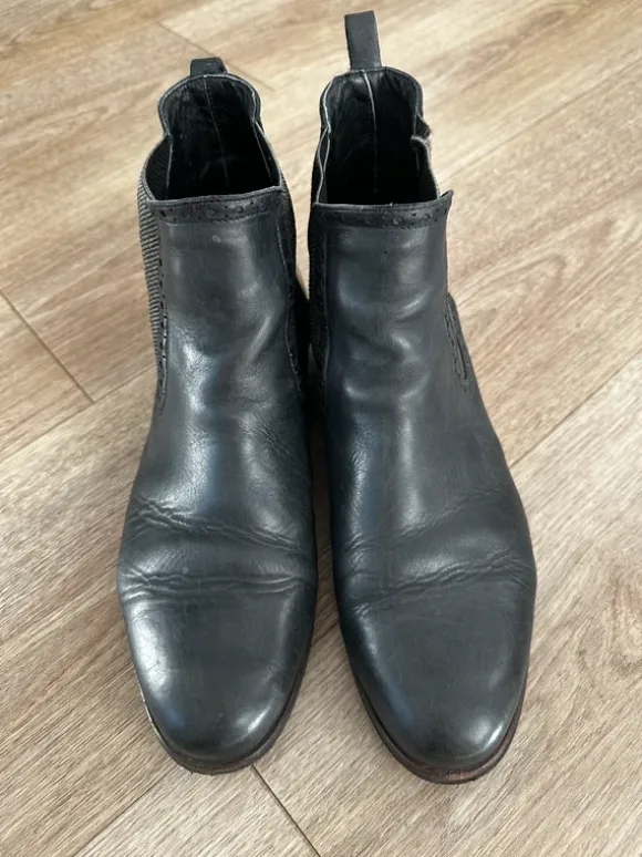 Blaue Stiefelette
