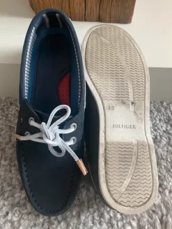 blaue Tommy Hilfiger Segel/Bootschuhe/Loafer