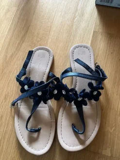 Blumensandalen