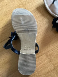 Blumensandalen