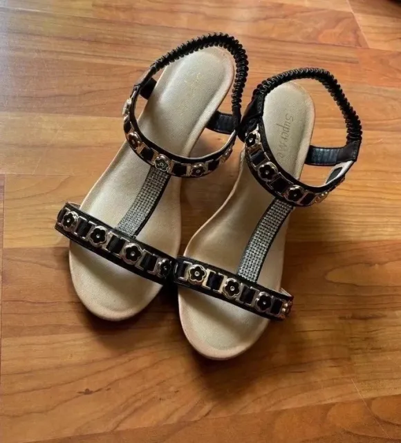 Boho Wedges / Keilsandaletten mit Strass & Blumen - Gold / Schwarz