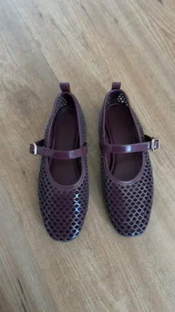 Bordeaux burgundy kleur flats