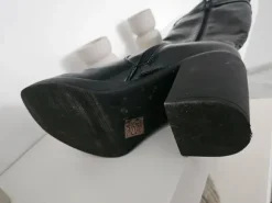 Bottes noires vernies taille 37 comme neuves
