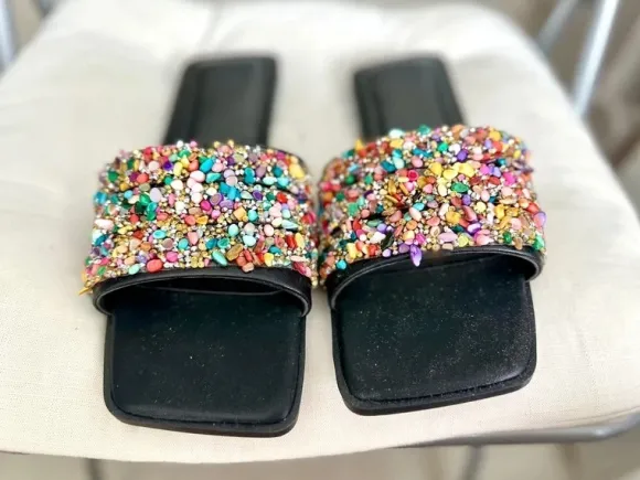 Boutique Pantolette mit Perlen und Strass
