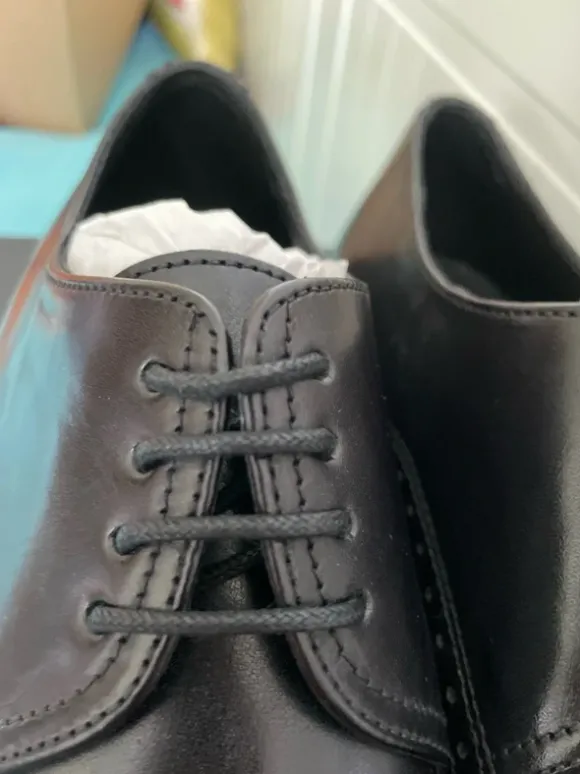 Brandneu Boss Lederschuhe