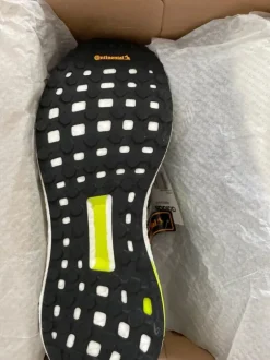 Brandneue Adidas Laufschuhe