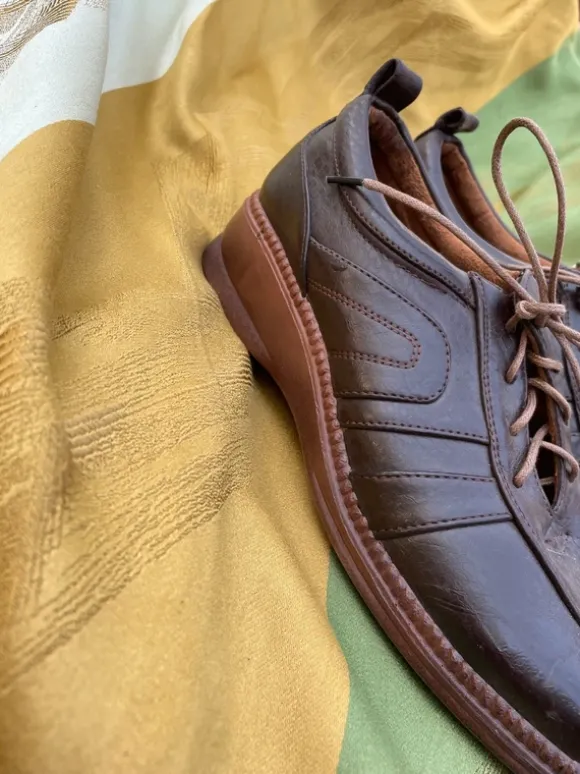 Braune Anzugs Schuhe