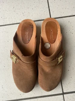 Braune Clogs von Leone