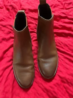 Braune Leder-Stiefeletten / Chelsea Boots von Marco Tozzi – Zeitloser Look – Gr. 38 - Top Zustand