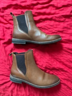 Braune Leder-Stiefeletten / Chelsea Boots von Marco Tozzi – Zeitloser Look – Gr. 38 - Top Zustand