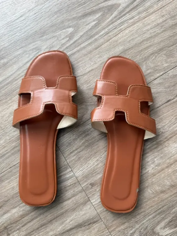 braune Sandaletten
