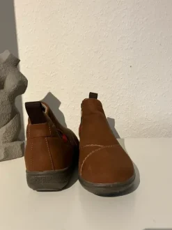 Braune Schuhe