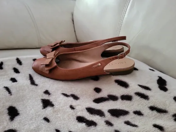 Brauner Echt leder Damen Sandalen