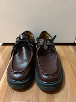 Brauner eleganter Loafer
