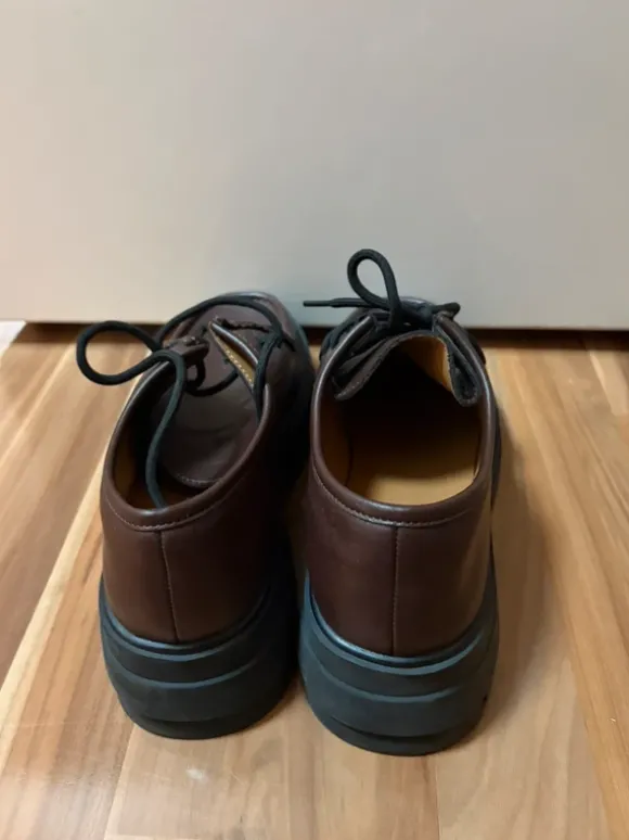 Brauner eleganter Loafer
