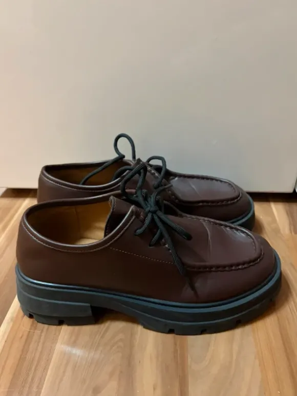 Brauner eleganter Loafer