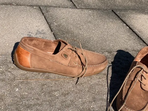 Brauner Lederbootsschuh